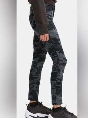 Levi’s 721 High Rise Skinny Ankle Jeans